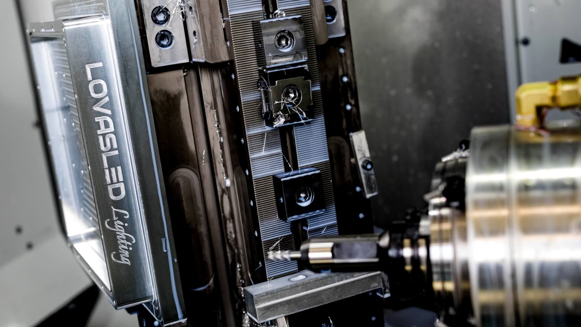 Magyar lámpagyártás és precíziós világítástechnika a LovasLED kecskeméti gyártóközpontjában